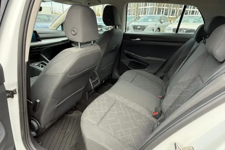 Volkswagen Golf din 2021 cu 81.803 km - oferta VOL198213 - foto 8