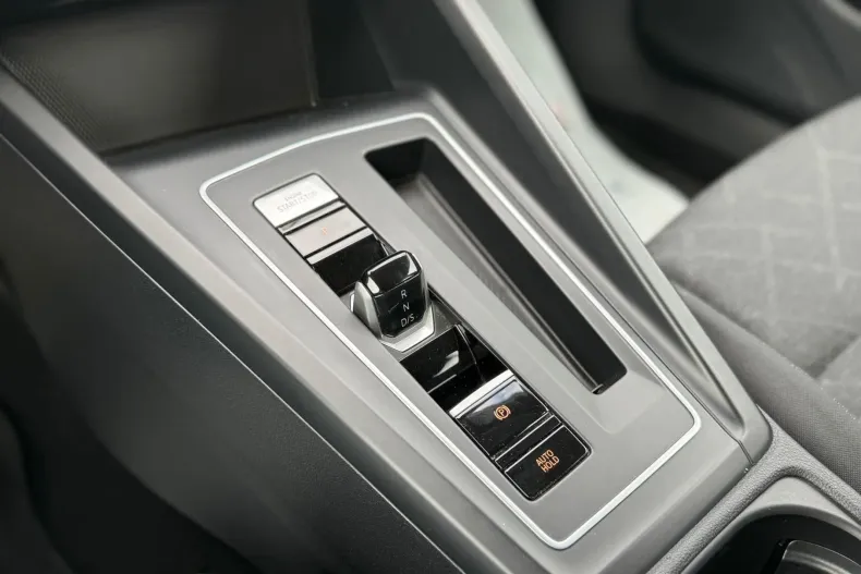 Volkswagen Golf din 2021 cu 81.803 km - oferta VOL198213 - foto 25