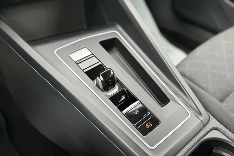 Volkswagen Golf din 2021 cu 82.947 km - oferta VOL198214 - foto 19