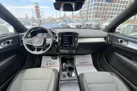 Volvo XC40 din 2021 cu 83.686 km - oferta VOL198216 - foto 4