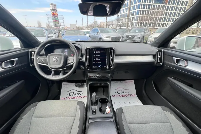 Volvo XC40 din 2021 cu 83.686 km - oferta VOL198216 - foto 4