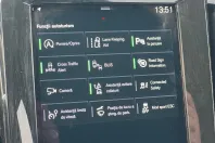 Volvo XC40 din 2021 cu 83.686 km - oferta VOL198216 - foto 23