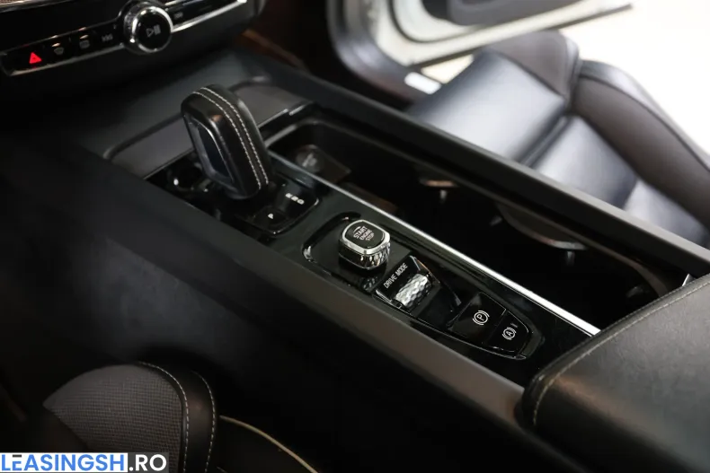 Volvo XC60 din 2021 cu 160.000 km - oferta VOL198219 - foto 14