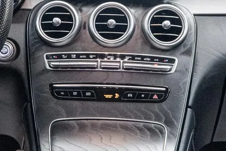 Mercedes-Benz GLC Coupe din 2020 cu 175.441 km - oferta MER198222 - foto 4