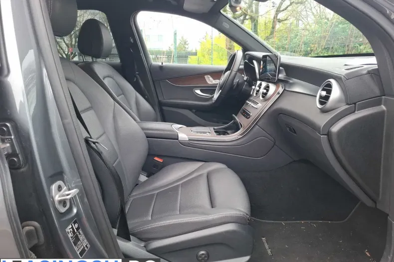 Mercedes-Benz GLC din 2022 cu 69.620 km - oferta MER198228 - foto 4