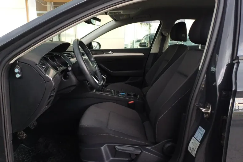 Volkswagen Passat din 2020 cu 53.460 km - oferta VOL198230 - foto 9