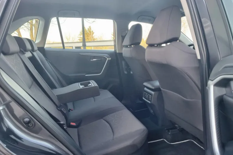 Toyota RAV4 din 2022 cu 105.635 km - oferta TOY198245 - foto 11