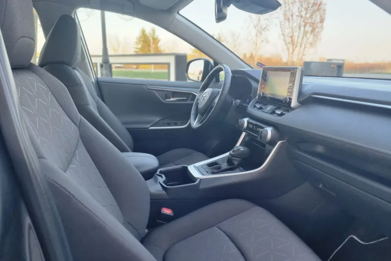 Toyota RAV4 din 2022 cu 105.635 km - oferta TOY198245 - foto 15