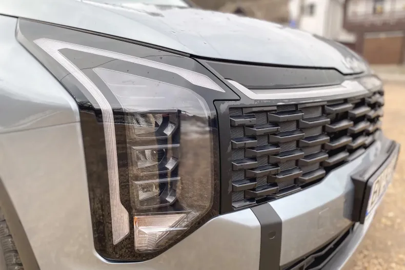 Kia Sportage din 2025 cu 6.000 km - oferta KIA198247 - foto 18