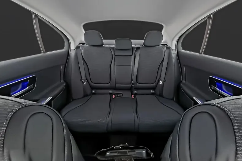 Mercedes-Benz C din 2025 cu 2.800 km - oferta MER198252 - foto 9