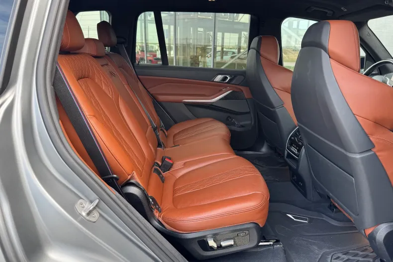 BMW X7 (Seria X) din 2023 cu 83.200 km - oferta BMW198255 - foto 19