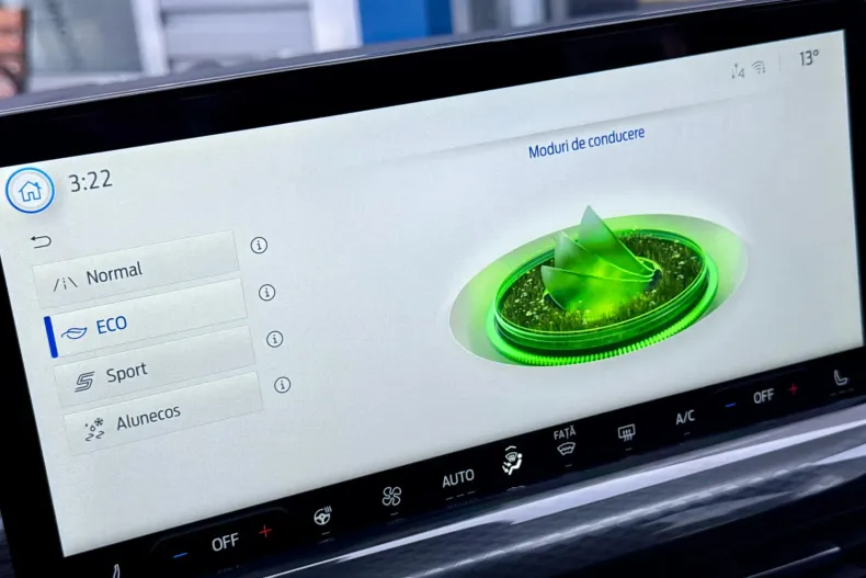 Ford Kuga din 2025 cu 1 km - oferta FOR198260 - foto 13