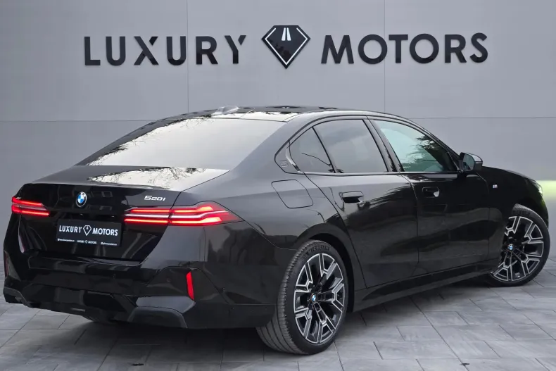 BMW 520i (Seria 5) din 2025 cu 25.600 km - oferta BMW198261 - foto 4