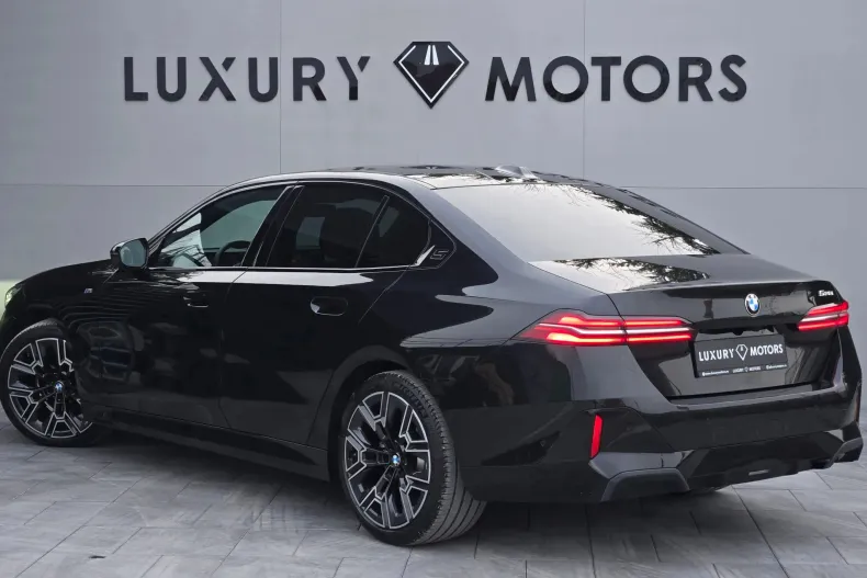 BMW 520i (Seria 5) din 2025 cu 25.600 km - oferta BMW198261 - foto 5