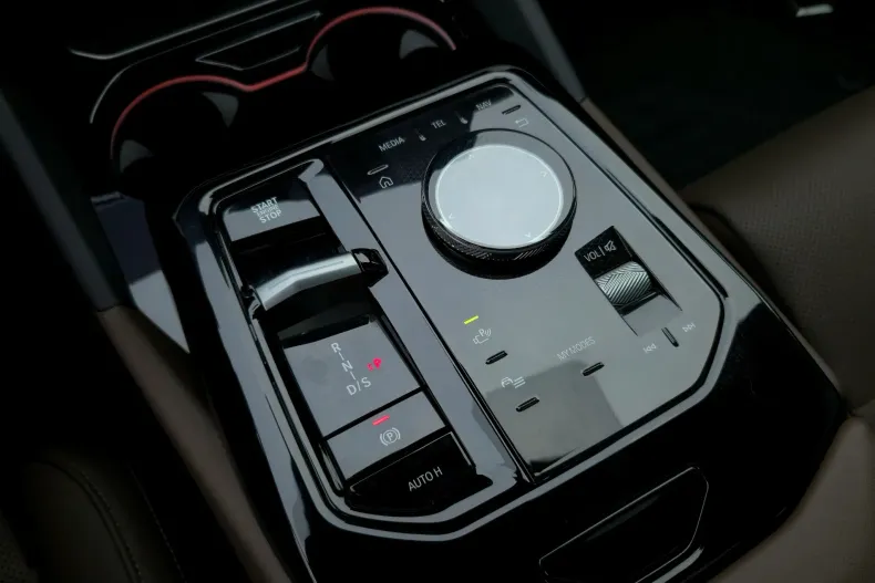 BMW 520i (Seria 5) din 2025 cu 25.600 km - oferta BMW198261 - foto 18