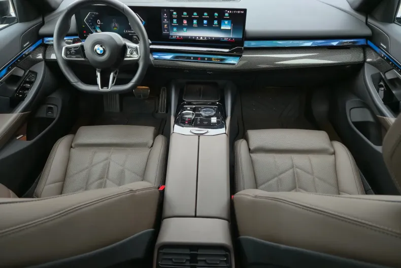 BMW 520i (Seria 5) din 2025 cu 25.600 km - oferta BMW198261 - foto 24