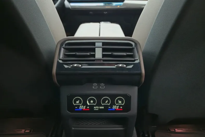 BMW 520i (Seria 5) din 2025 cu 25.600 km - oferta BMW198261 - foto 26