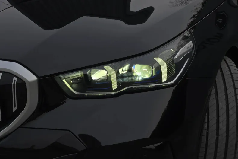 BMW 520i (Seria 5) din 2025 cu 25.600 km - oferta BMW198261 - foto 28