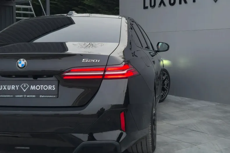 BMW 520i (Seria 5) din 2025 cu 25.600 km - oferta BMW198261 - foto 40
