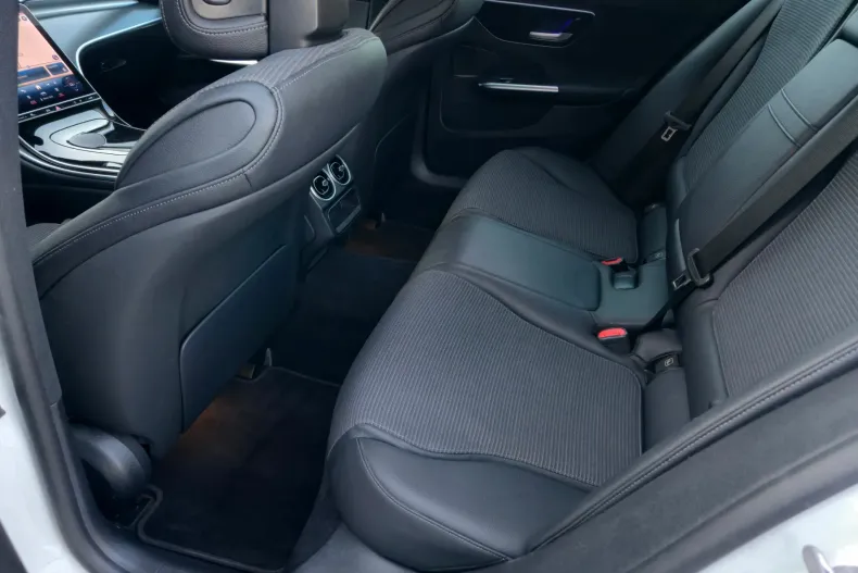 Mercedes-Benz C din 2021 cu 87.500 km - oferta MER198263 - foto 21