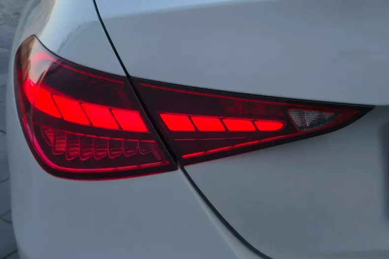 Mercedes-Benz C din 2021 cu 87.500 km - oferta MER198263 - foto 28