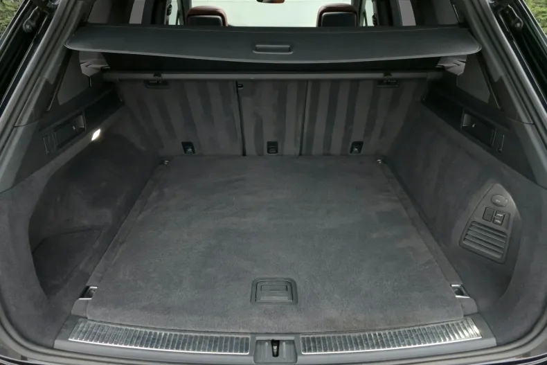 Volkswagen Touareg din 2021 cu 118.100 km - oferta VOL198264 - foto 19