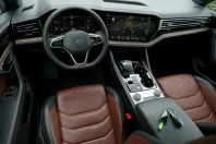 Volkswagen Touareg din 2021 cu 118.100 km - oferta VOL198264 - foto 36