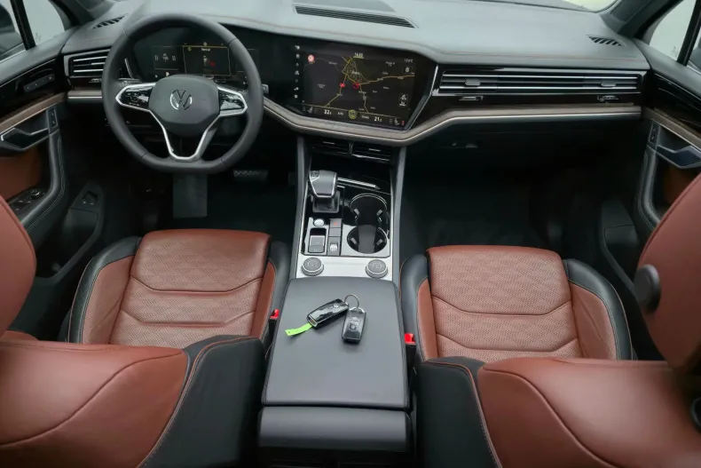 Volkswagen Touareg din 2021 cu 118.100 km - oferta VOL198264 - foto 37