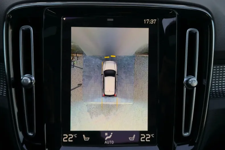 Volvo XC40 din 2021 cu 147.100 km - oferta VOL198265 - foto 8