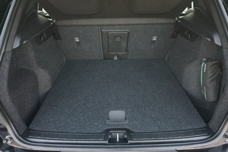 Volvo XC40 din 2021 cu 147.100 km - oferta VOL198265 - foto 33