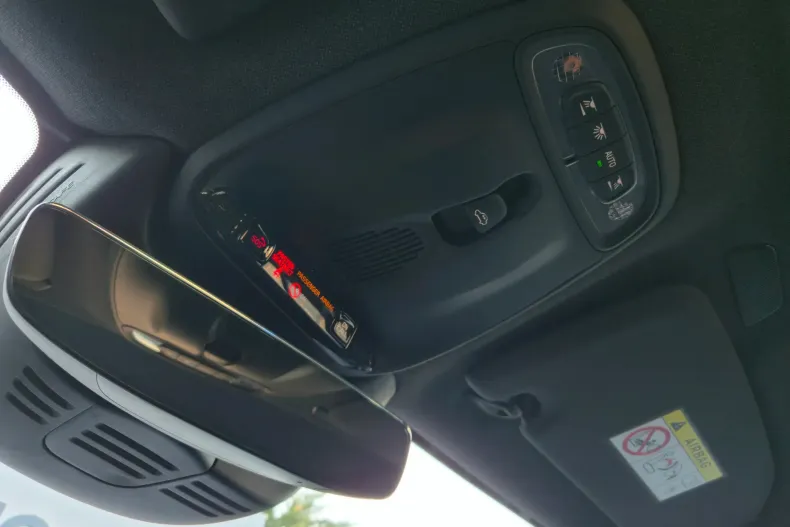 Volvo XC40 din 2021 cu 147.100 km - oferta VOL198265 - foto 38