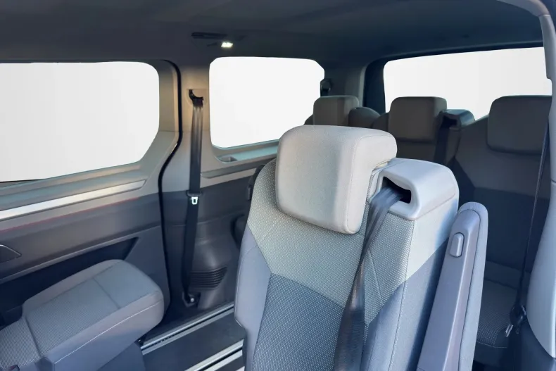 Volkswagen Multivan din 2025 cu 5 km - oferta VOL198276 - foto 11