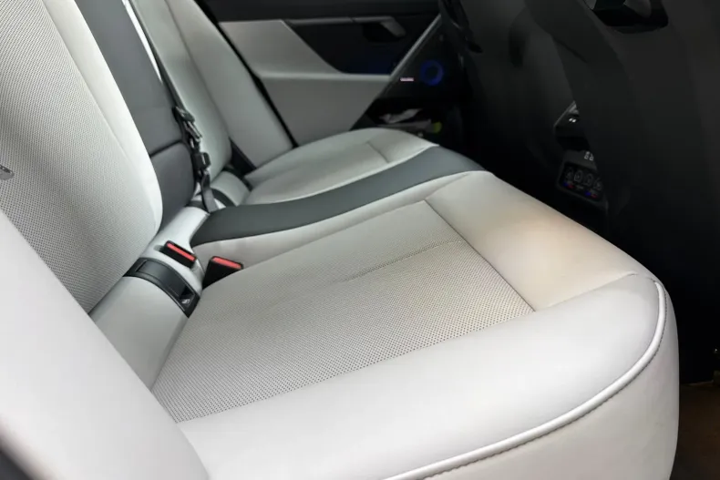 BMW M5 (Seria 5) din 2025 cu 24.000 km - oferta BMW198284 - foto 36