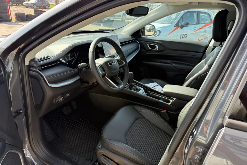 Jeep Compass din 2025 cu 1 km - oferta JEE198291 - foto 7