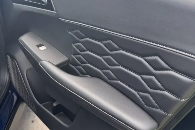 Mitsubishi Outlander din 2025 cu 1 km - oferta MIT198295 - foto 18