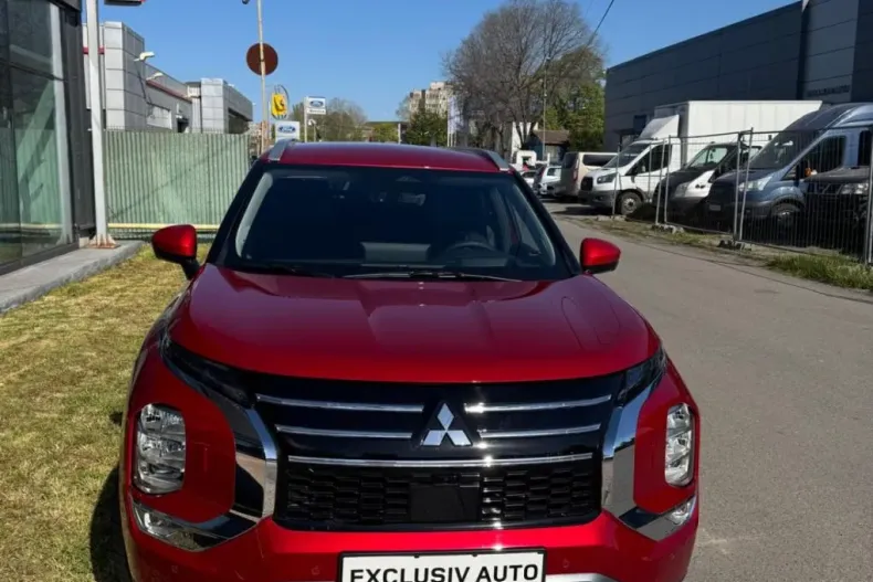 Mitsubishi Outlander din 2025 cu 1 km - oferta MIT198296 - foto 2
