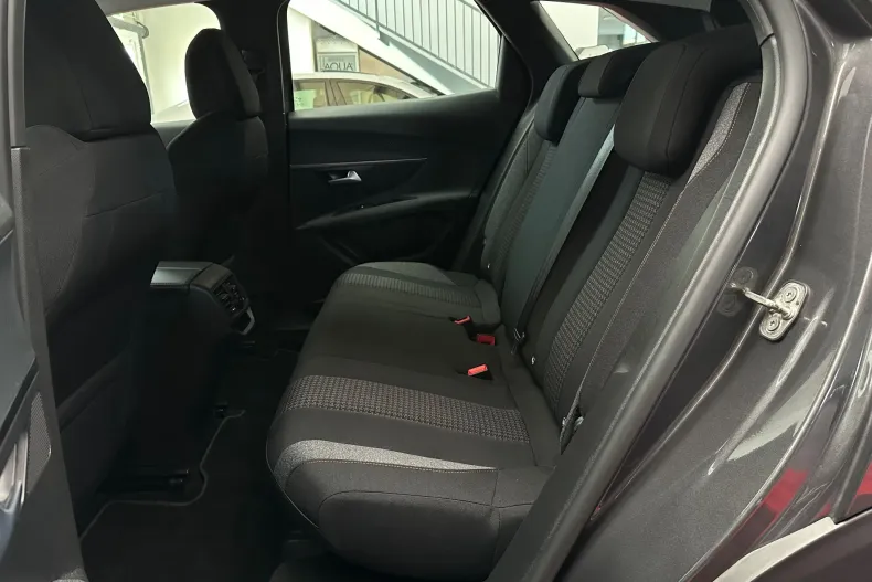 Peugeot 3008 din 2022 cu 147.646 km - oferta PEU198298 - foto 22