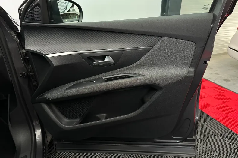 Peugeot 3008 din 2022 cu 147.646 km - oferta PEU198298 - foto 27