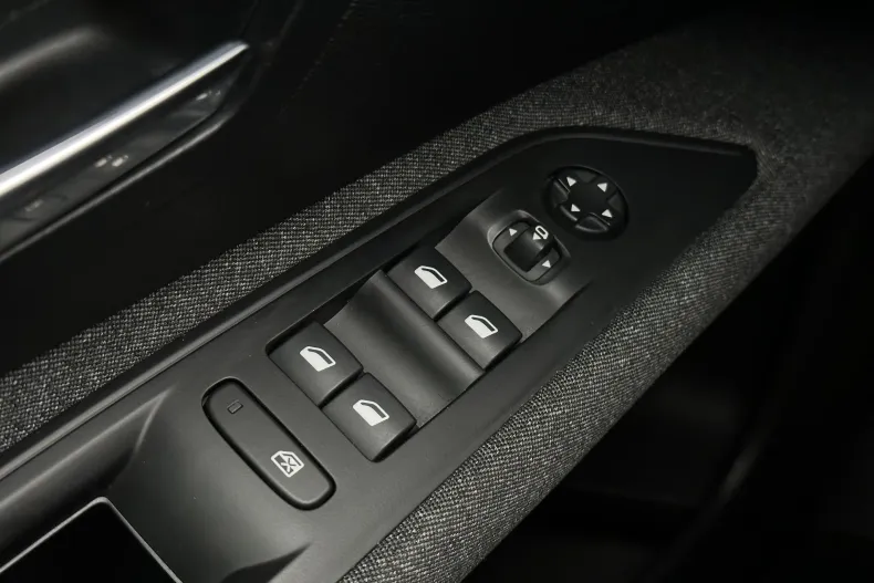 Peugeot 3008 din 2022 cu 147.646 km - oferta PEU198298 - foto 30