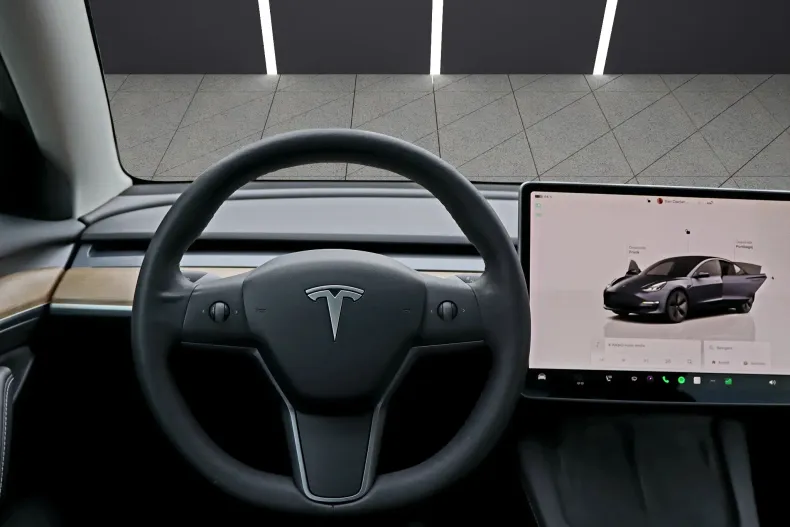 Tesla Model 3 din 2022 cu 95.928 km - oferta TES198301 - foto 12