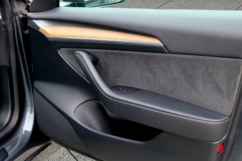 Tesla Model 3 din 2022 cu 95.928 km - oferta TES198301 - foto 20