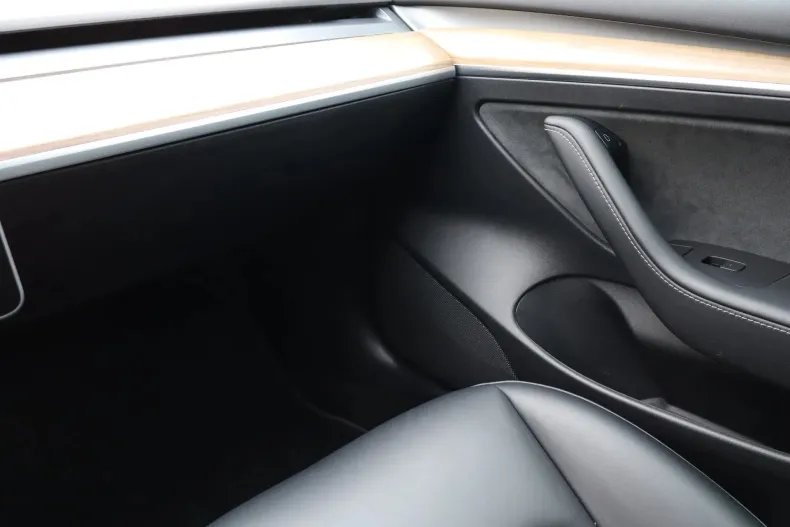 Tesla Model 3 din 2022 cu 95.928 km - oferta TES198301 - foto 22