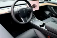 Tesla Model 3 din 2022 cu 31.770 km - oferta TES198302 - foto 17