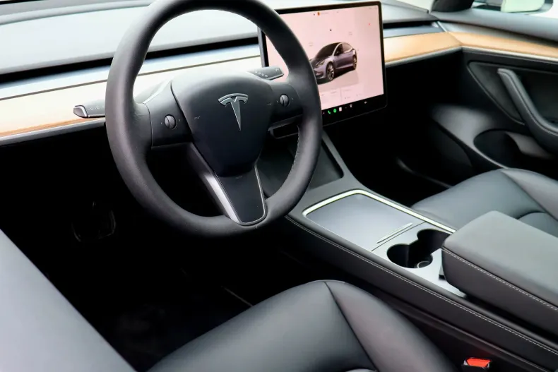 Tesla Model 3 din 2022 cu 31.770 km - oferta TES198302 - foto 17