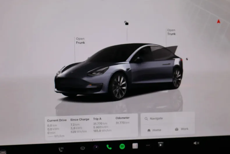 Tesla Model 3 din 2022 cu 31.770 km - oferta TES198302 - foto 28