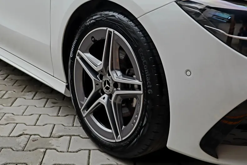 Mercedes-Benz CLA 180 (Clasa CLA) din 2024 cu 14.500 km - oferta MER198303 - foto 14