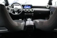 Mercedes-Benz CLA 180 (Clasa CLA) din 2024 cu 14.500 km - oferta MER198303 - foto 18