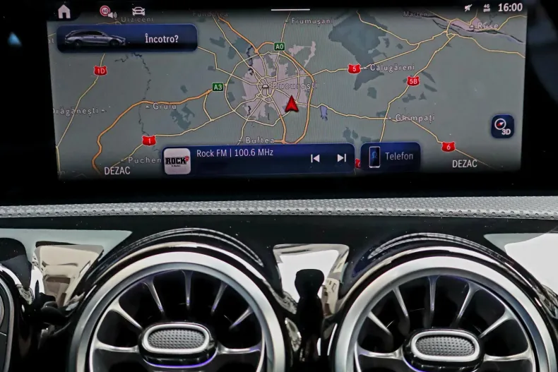 Mercedes-Benz CLA 180 (Clasa CLA) din 2024 cu 14.500 km - oferta MER198303 - foto 33