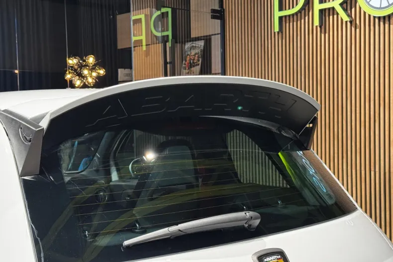 Abarth 695 din 2022 cu 5.300 km - oferta ABA198314 - foto 19