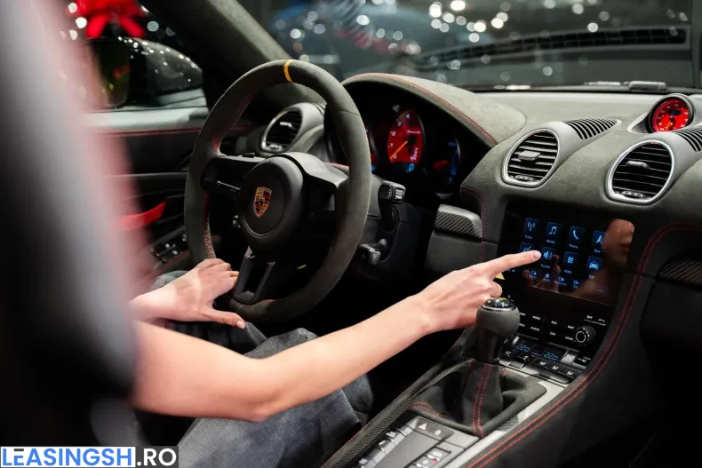 Porsche Boxster din 2025 cu 3.400 km - oferta POR198316 - foto 30